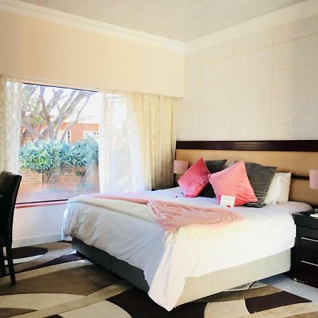 Riverton Manor Centurion Luaran gambar