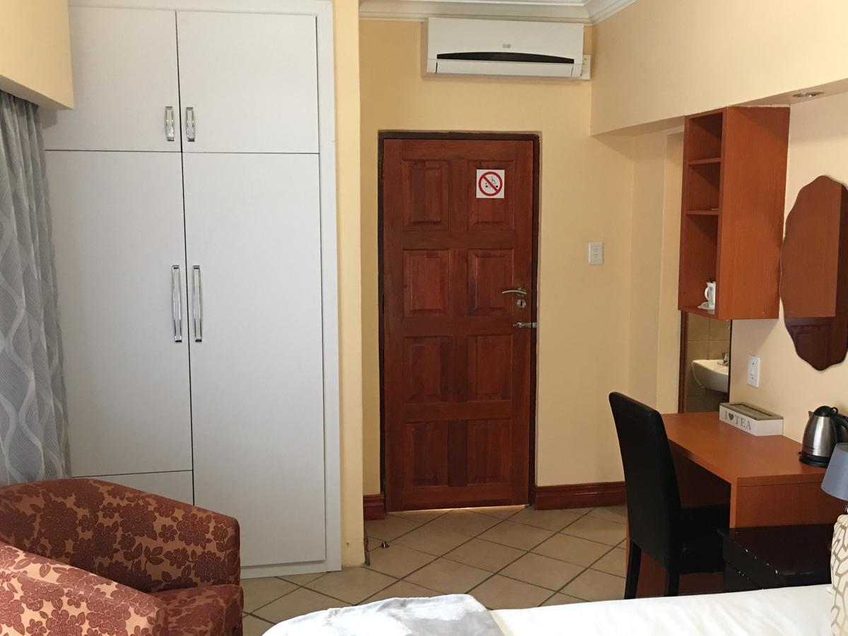 Riverton Manor Centurion Luaran gambar